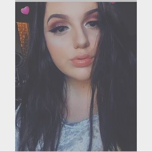 Meet your Posher, Cassandra